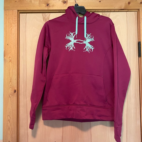 Women’s Medium under armor sweatshirt - Picture 1 of 3
